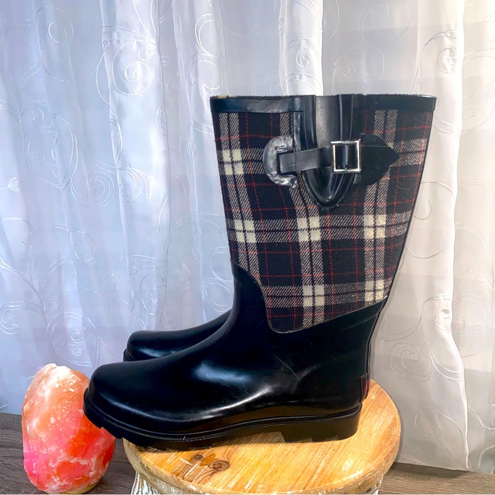 Austin trading co rain boots.  
Last call for one week sale ends March 7